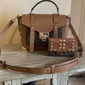 Michael Kors Medium Manhattan crossbody and wallet.
